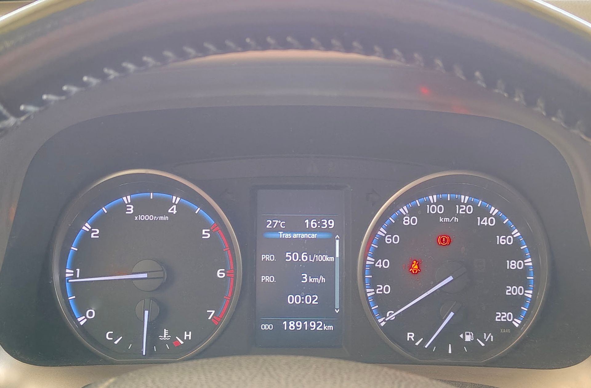 Toyota RAV4 150D 2WD Advance - foto 23