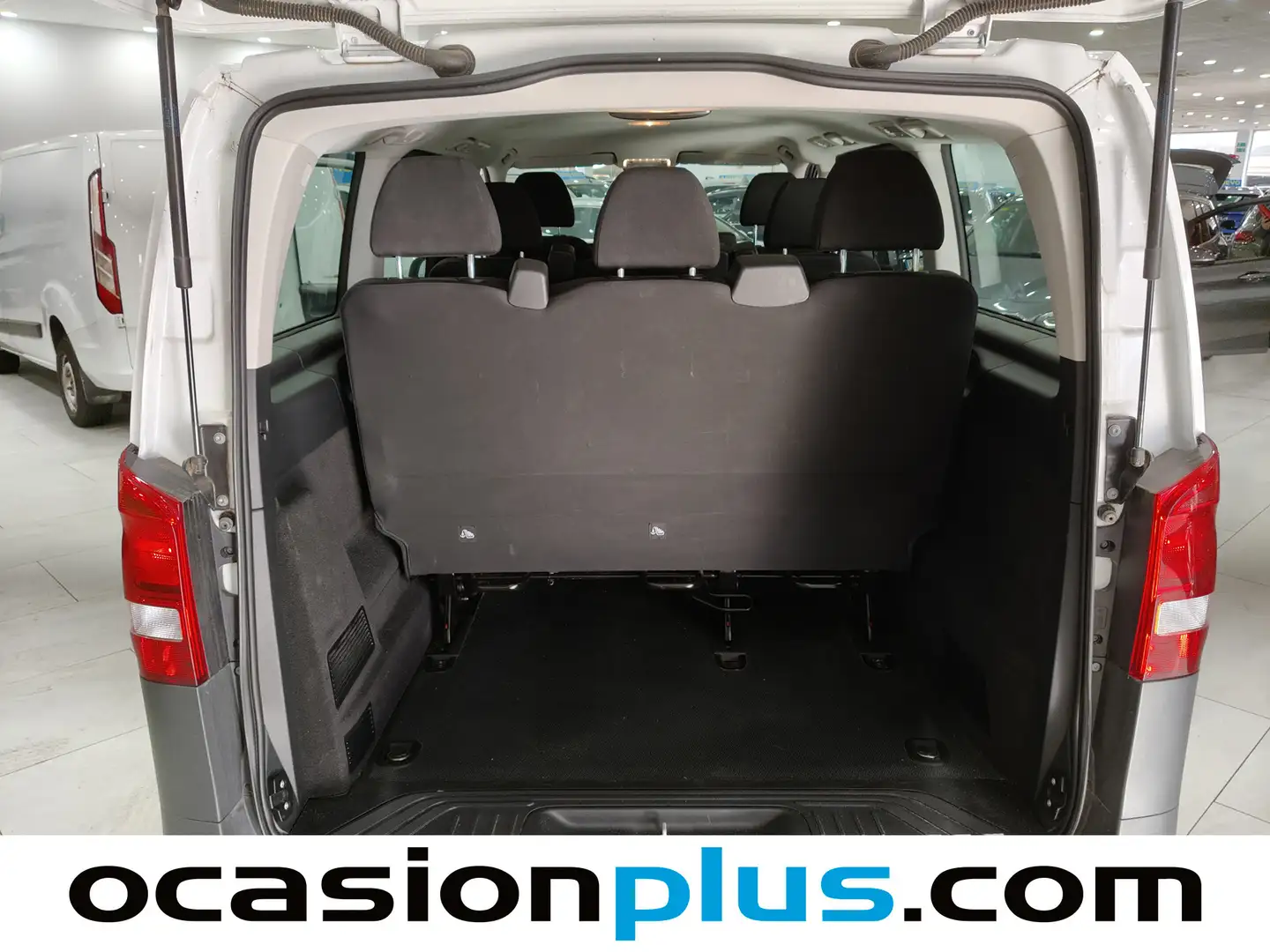 Foto Mercedes Vito Mercedes-Benz Vito 114 CDI Tourer Pro Larga AT (136 CV)