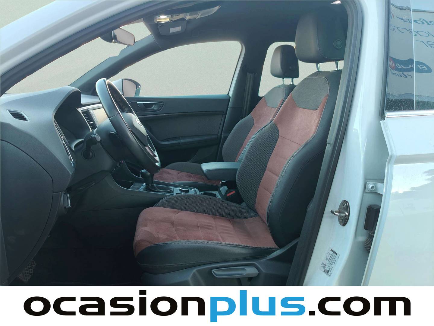 Foto asientos delanteros Seat Ateca Seat Ateca 1.6 TDI S&S Ecomotive Xcellence Plus DSG (115 CV)