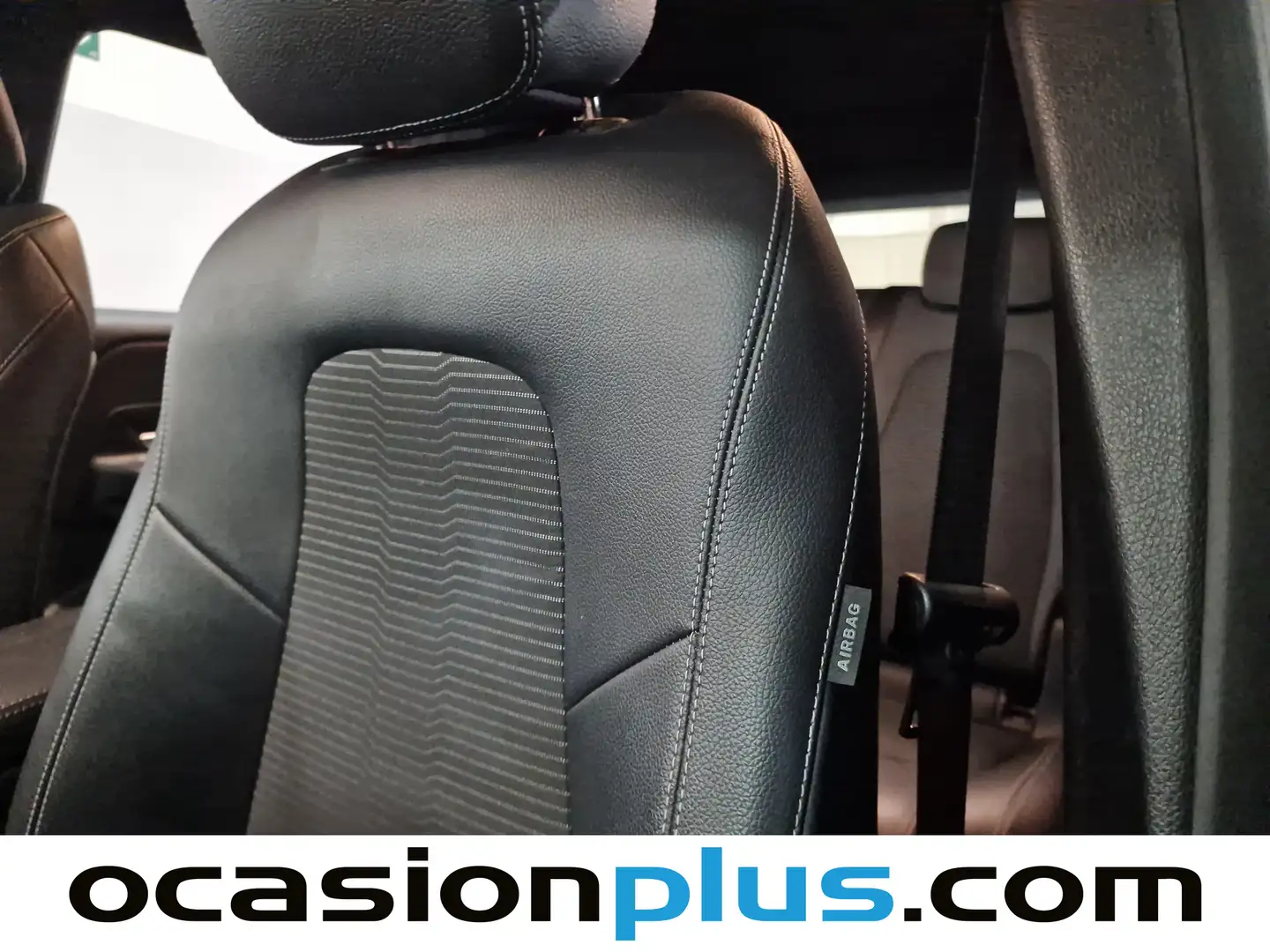 Foto Mercedes GLB Mercedes-Benz GLB 220 D 4Matic (190 CV)