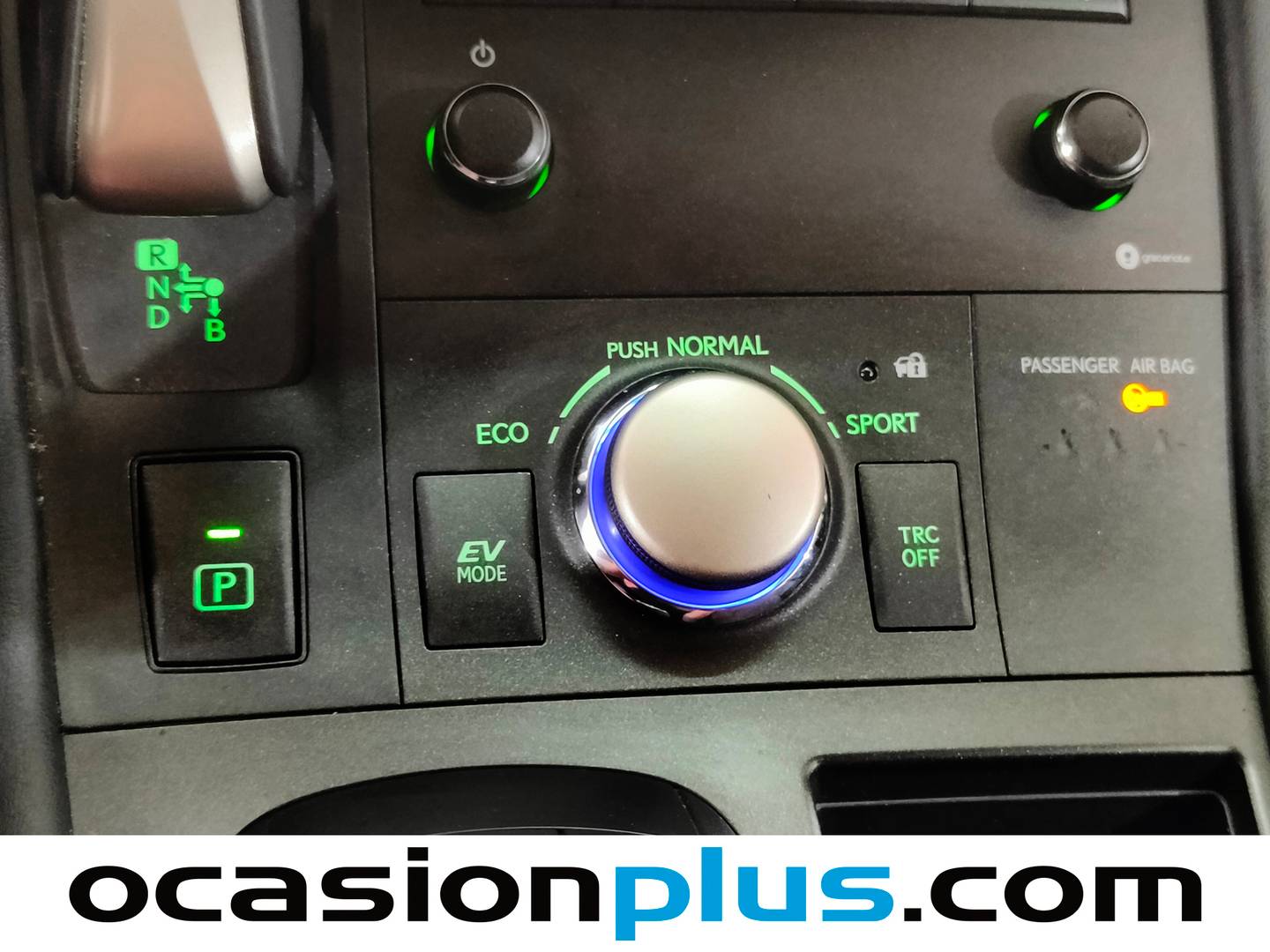 Equipamiento del Lexus CT Lexus CT 200h Business (136 CV)