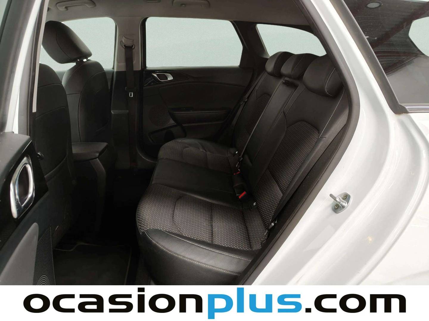 Foto asientos traseros KIA Ceed Tourer KIA Ceed Tourer 1.6 CRDi Tech (115 CV)