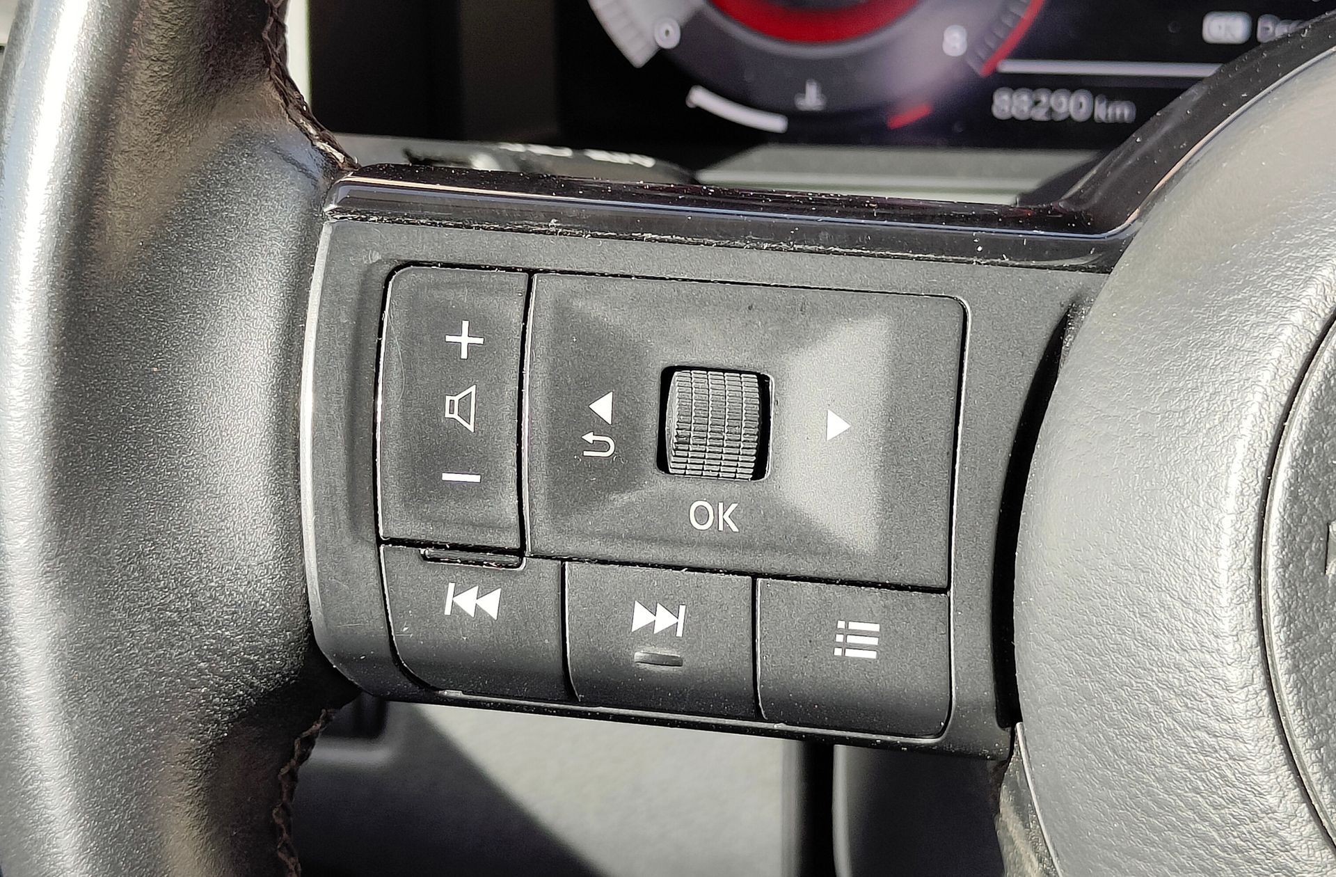 Nissan Qashqai DIG-T 140 mHEV N-Connecta 4x2 - foto 25