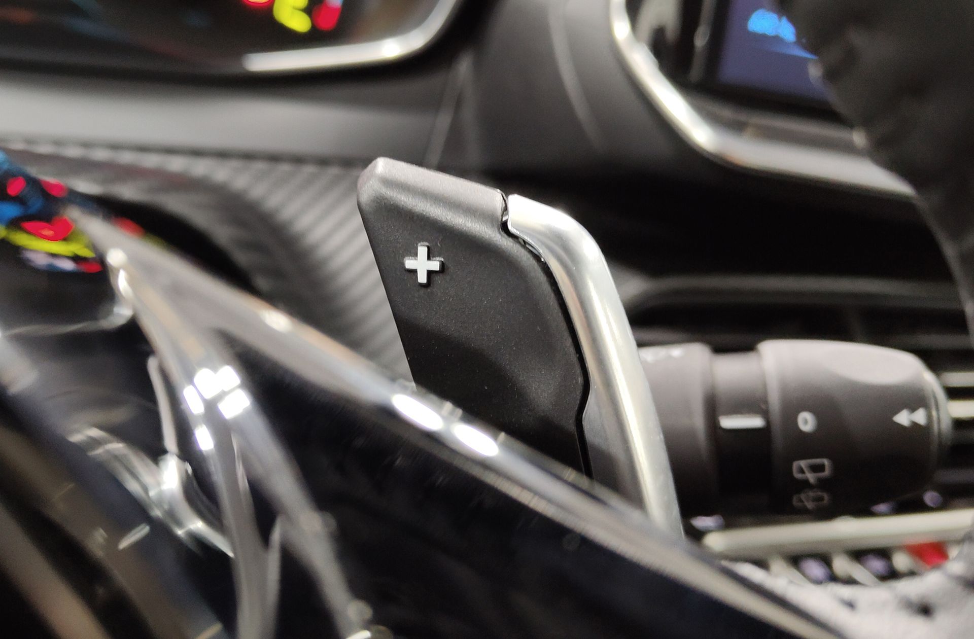 Peugeot 208 Style Hybrid 110 eDCS6 - foto 27