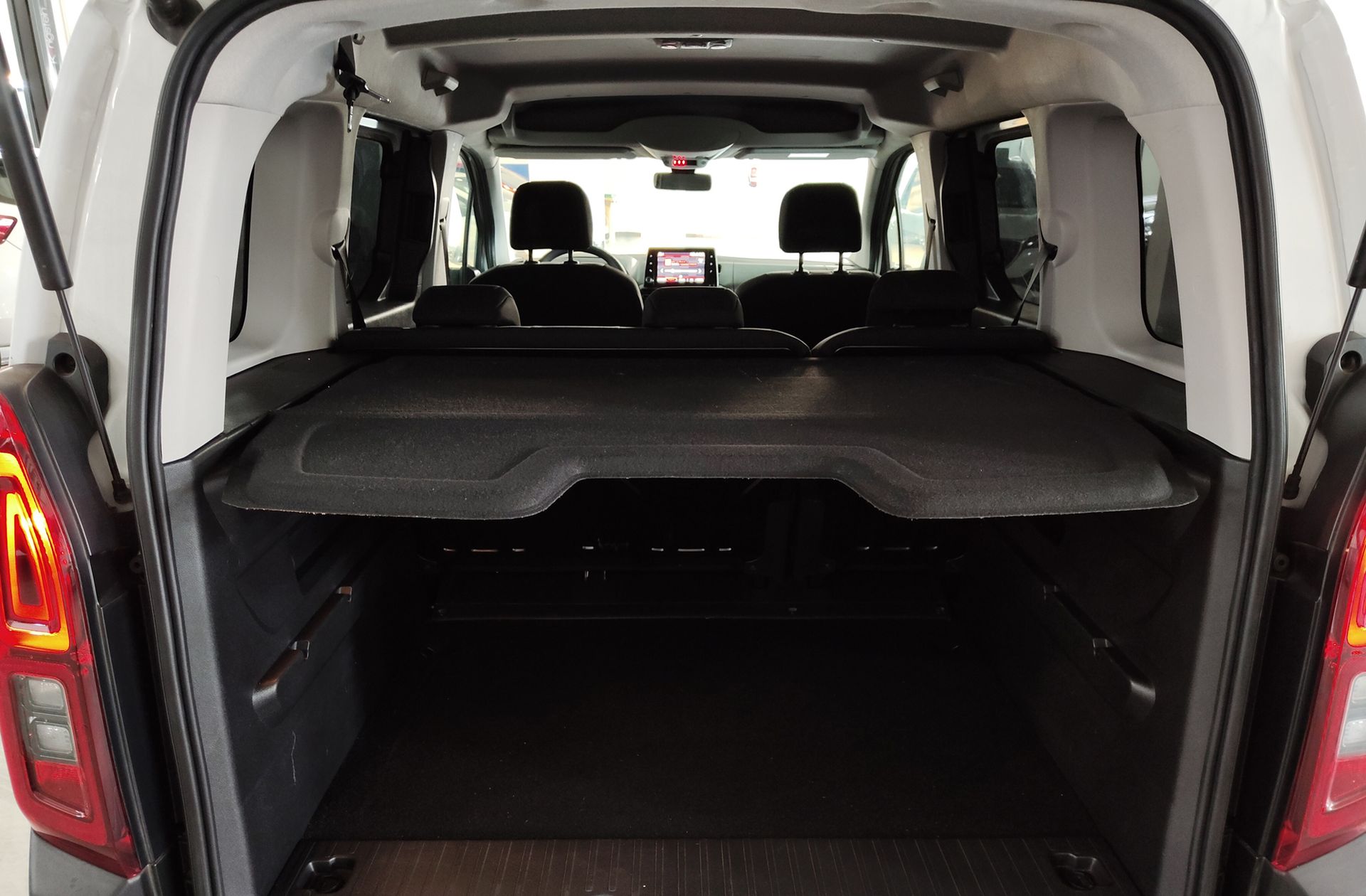 Citroën Berlingo Combi BlueHDi 100 Talla M 100 Años - foto 15