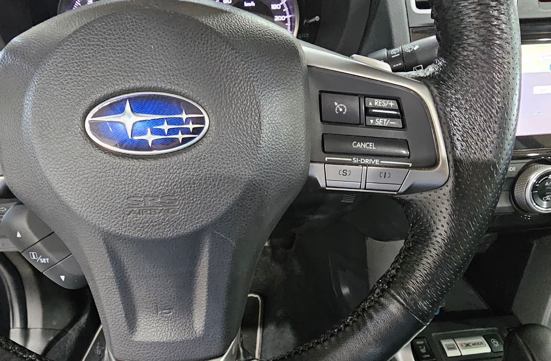 Subaru Forester 2.0 Executive Lineartronic - foto 28