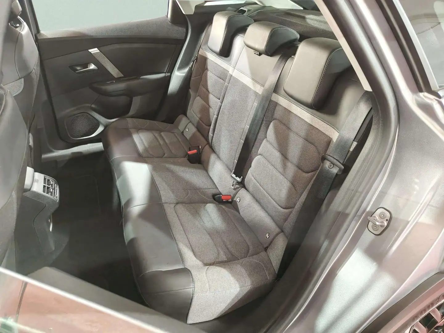 Foto Citroën C4 Citroen C4 PureTech 130 S&S 6v Feel Pack (130 CV)