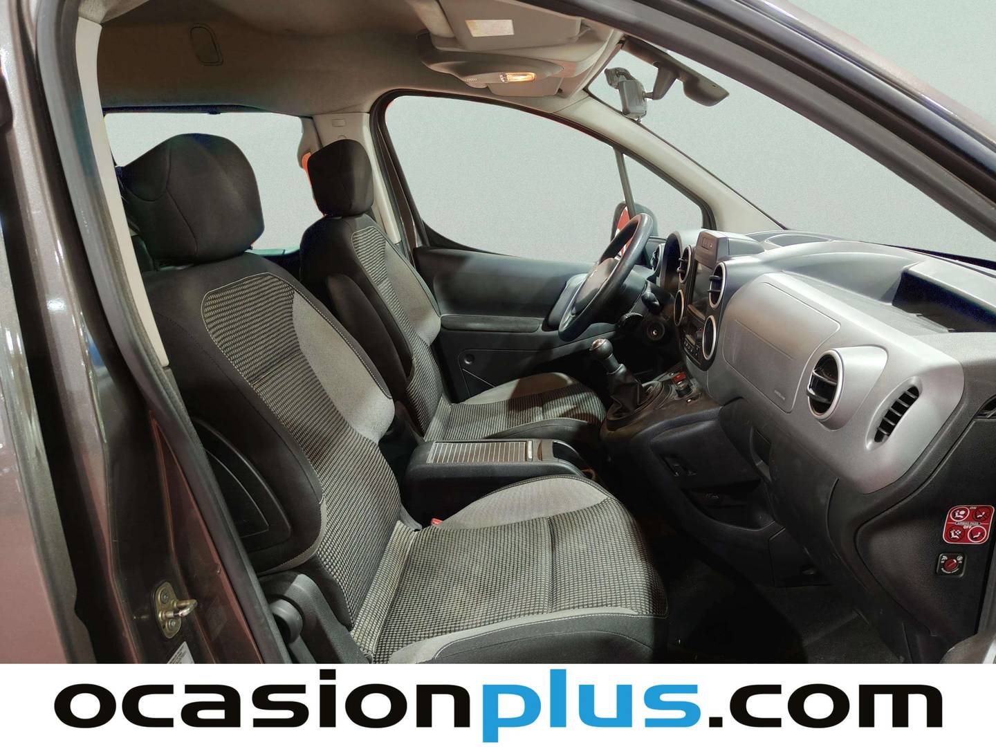 Foto Peugeot Partner Peugeot Partner Tepee BlueHDi 100 Adventure Edition (100 CV)