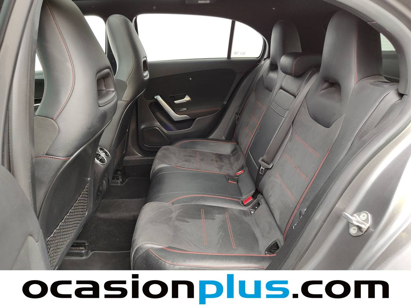 Foto asientos traseros Mercedes Clase A Mercedes Clase A 200 d (150 CV)