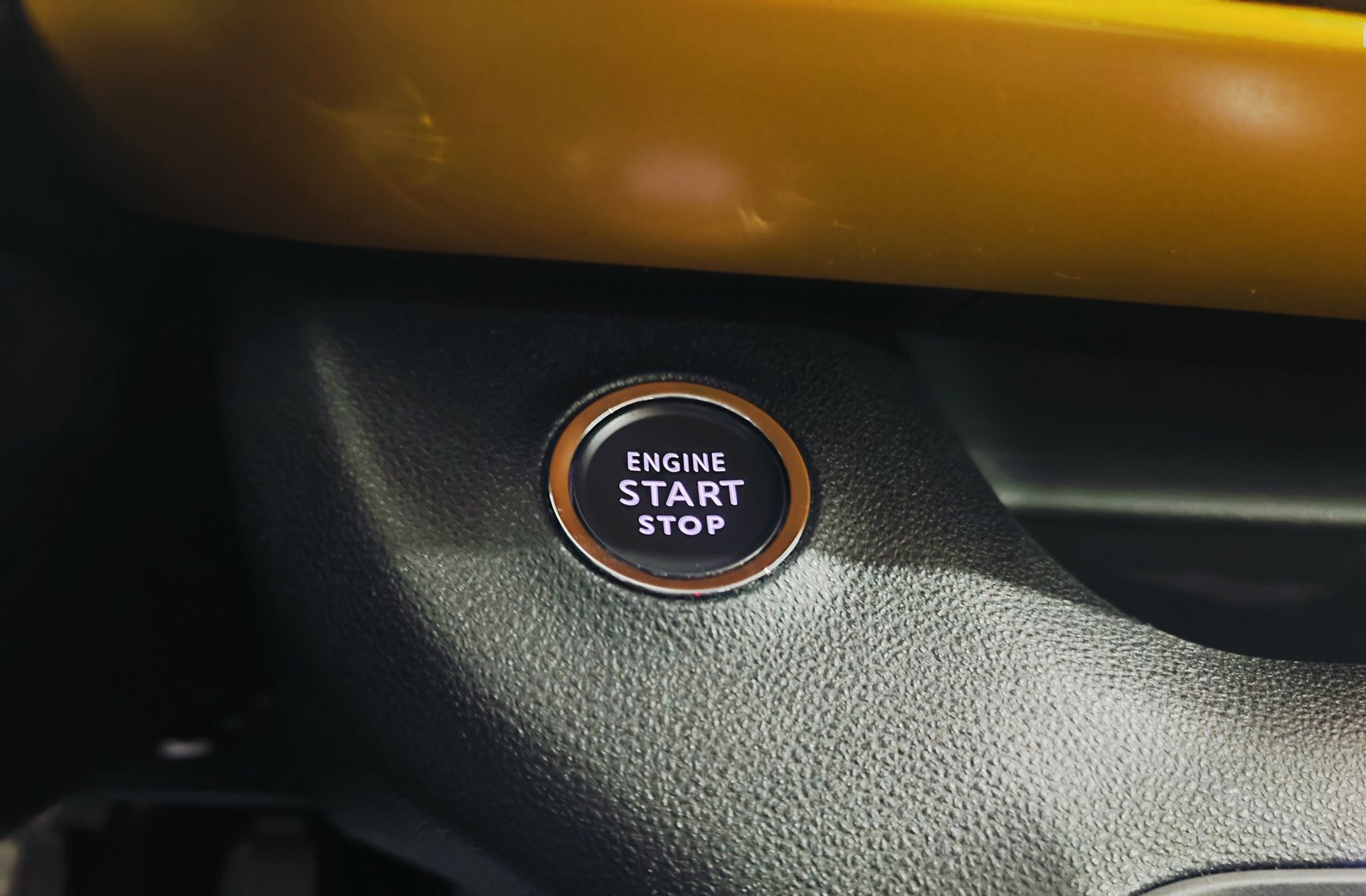 Jeep Avenger 1.2 G Summit - foto 29