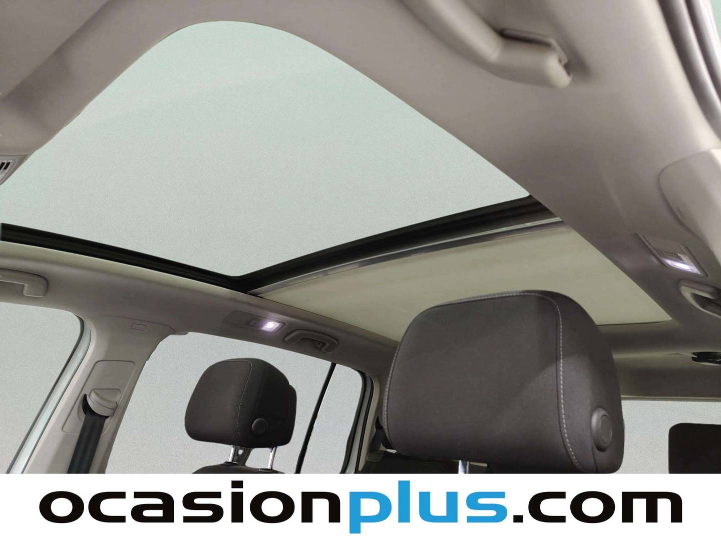 Equipamiento del Volkswagen Touran Volkswagen Touran Sport 1.5 TSI Pack R-line (150 CV) DSG 7 Plazas