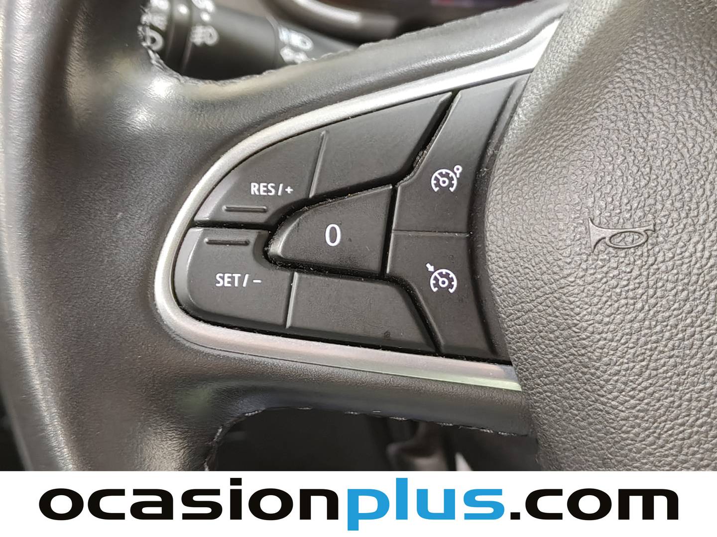 Foto Renault Mégane Renault Megane Zen TCe (140 CV) GPF