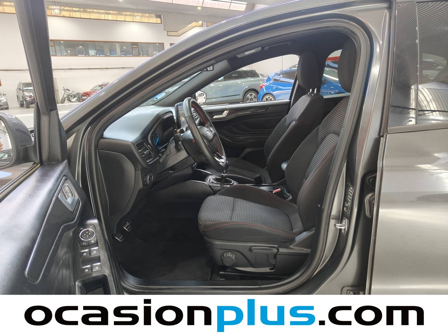Foto asientos delanteros Ford Focus Ford Focus 1.0 Ecoboost MHEV ST-Line (125 CV)
