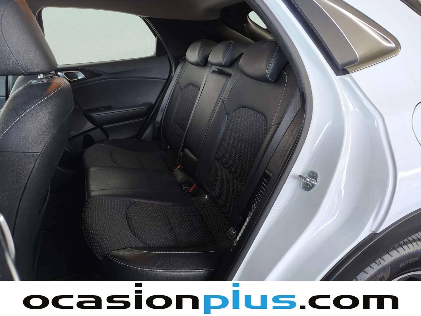 Foto asientos traseros KIA XCeed KIA XCeed 1.6 GDi PHEV eDrive  (141 CV)
