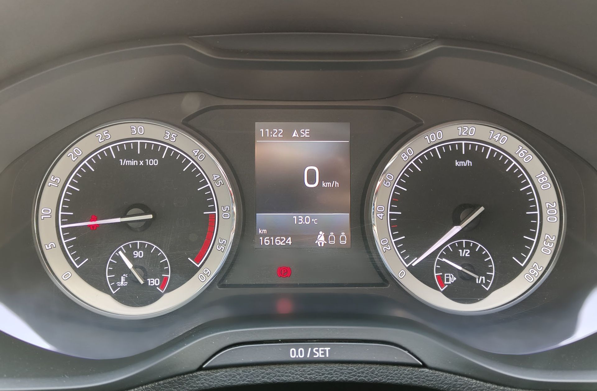 Škoda Karoq 1.6 TDI Ambition - foto 25
