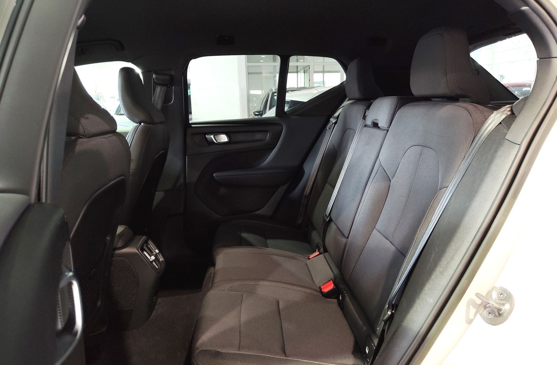 Volvo XC40 Recharge Plus - foto 12