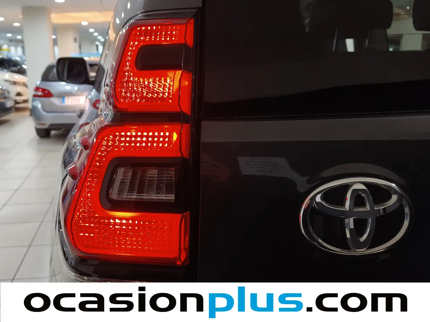 Foto Toyota Land Cruiser Toyota Land Cruiser 2.8 D-4D VXL Auto (204 CV)