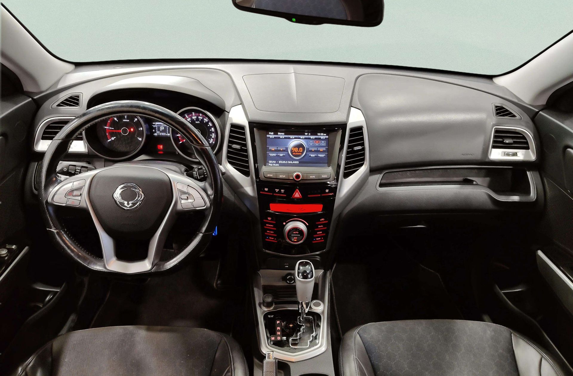 SsangYong Tivoli 1.6 D16T Limited 4x2 - foto 6