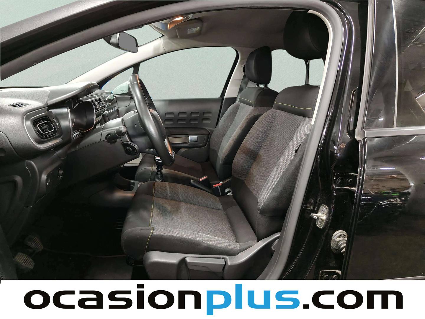 Foto asientos delanteros Citroën C3 Citroën C3 BlueHDi 100 S&S Shine (102 CV)