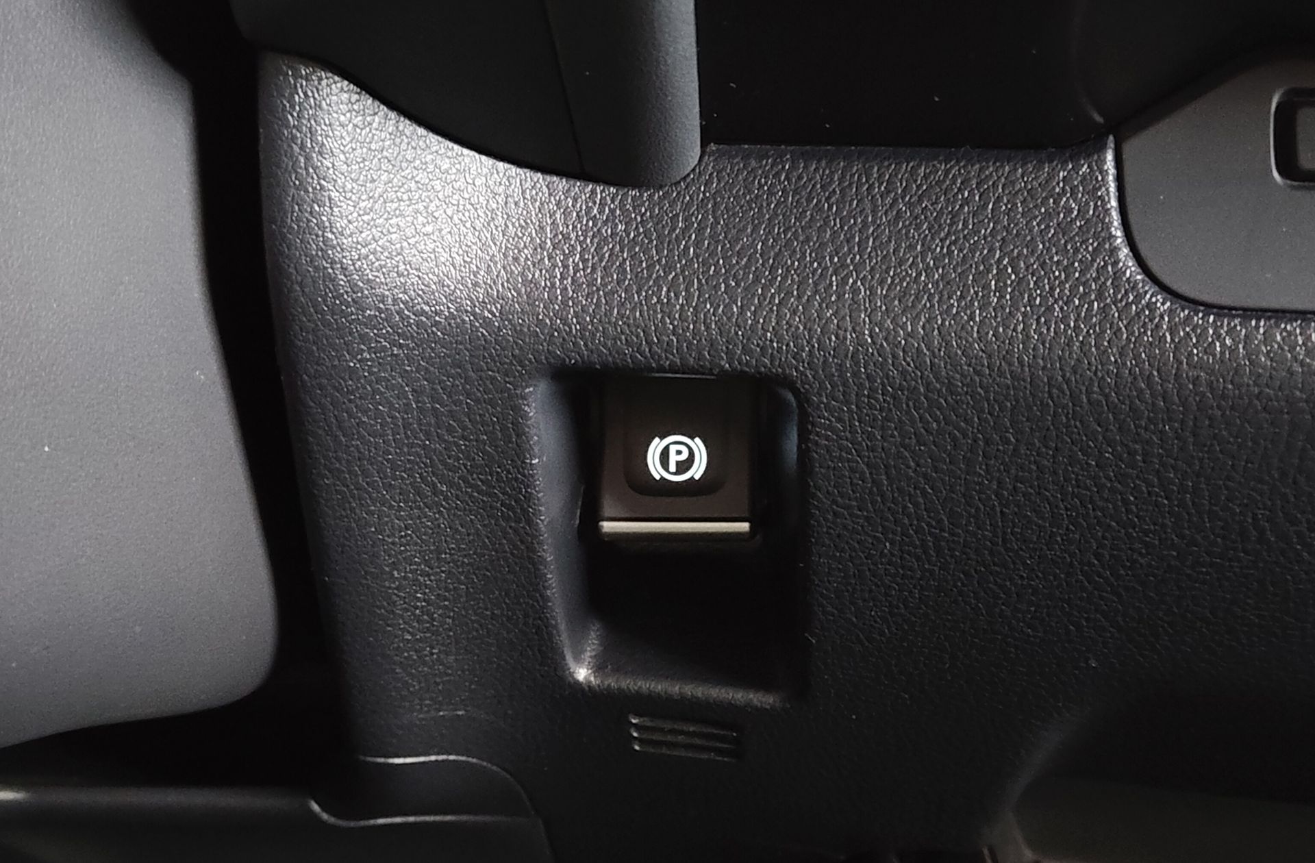 Lexus UX 250h Business 2WD - foto 30