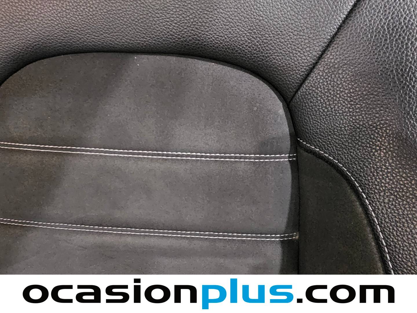 Equipamiento del Mercedes Clase C Mercedes Clase C Coupe 220 d (170 CV) PACK AMG