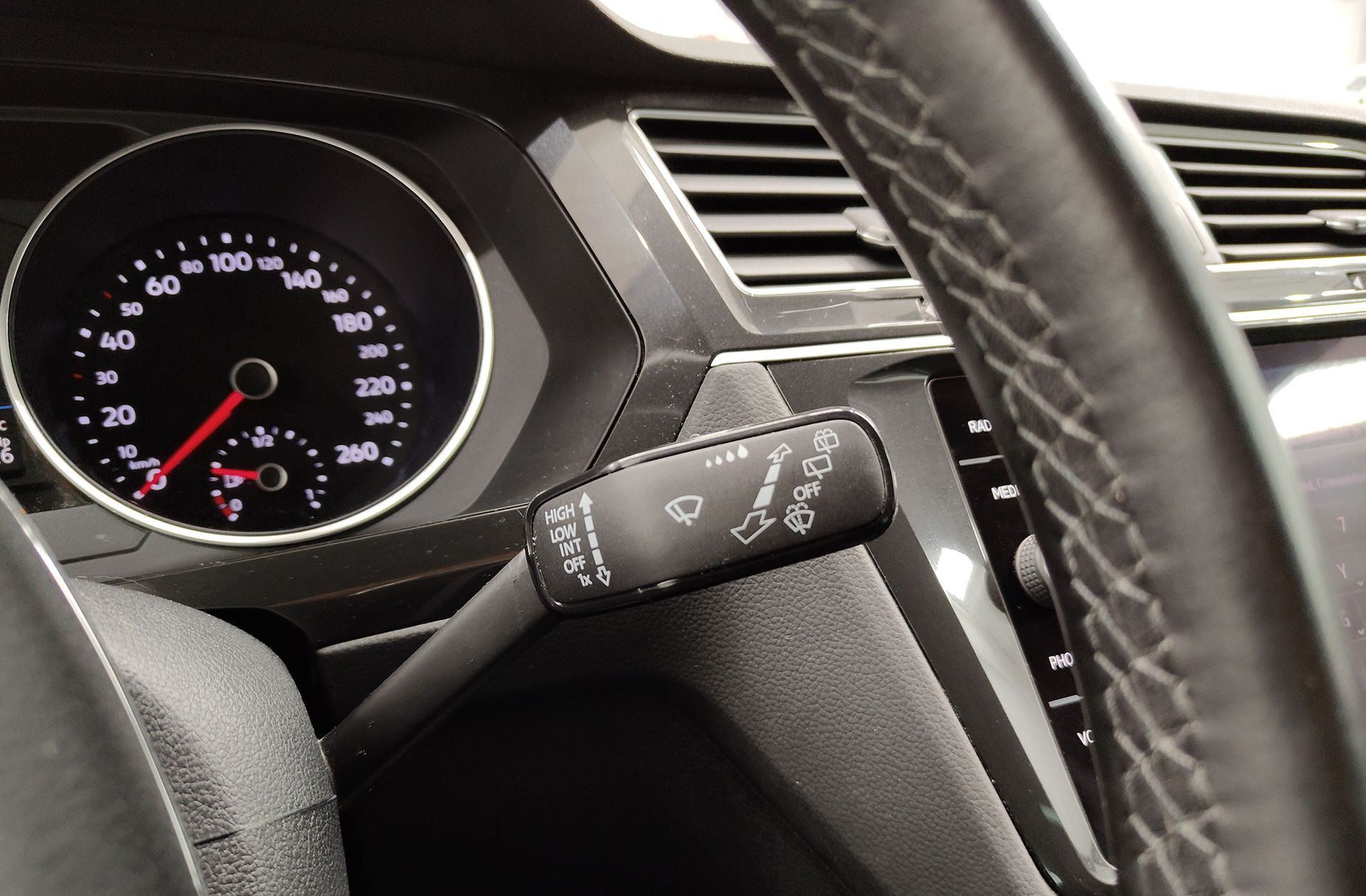 Volkswagen Tiguan Advance 1.5 TSI - foto 28