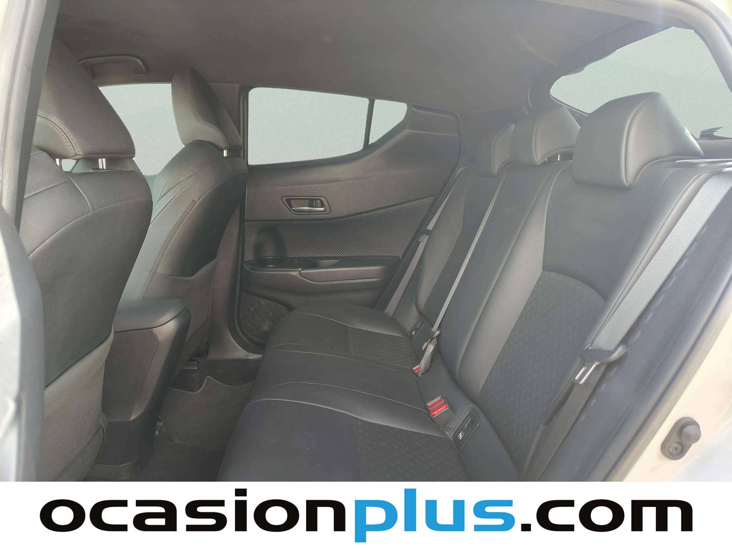 Foto asientos traseros Toyota C-HR Toyota C-HR 1.8 125H Advance (122 CV)