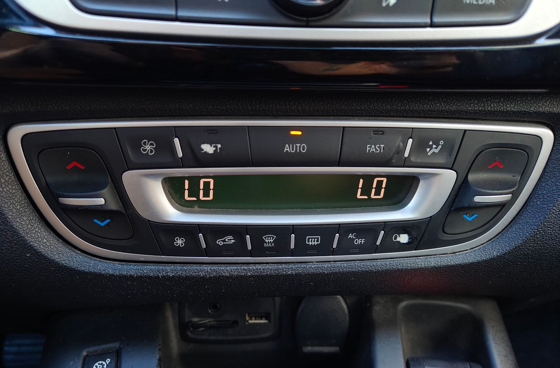 Renault Scénic 1.5 dCi Bose Energy eco2 - foto 29