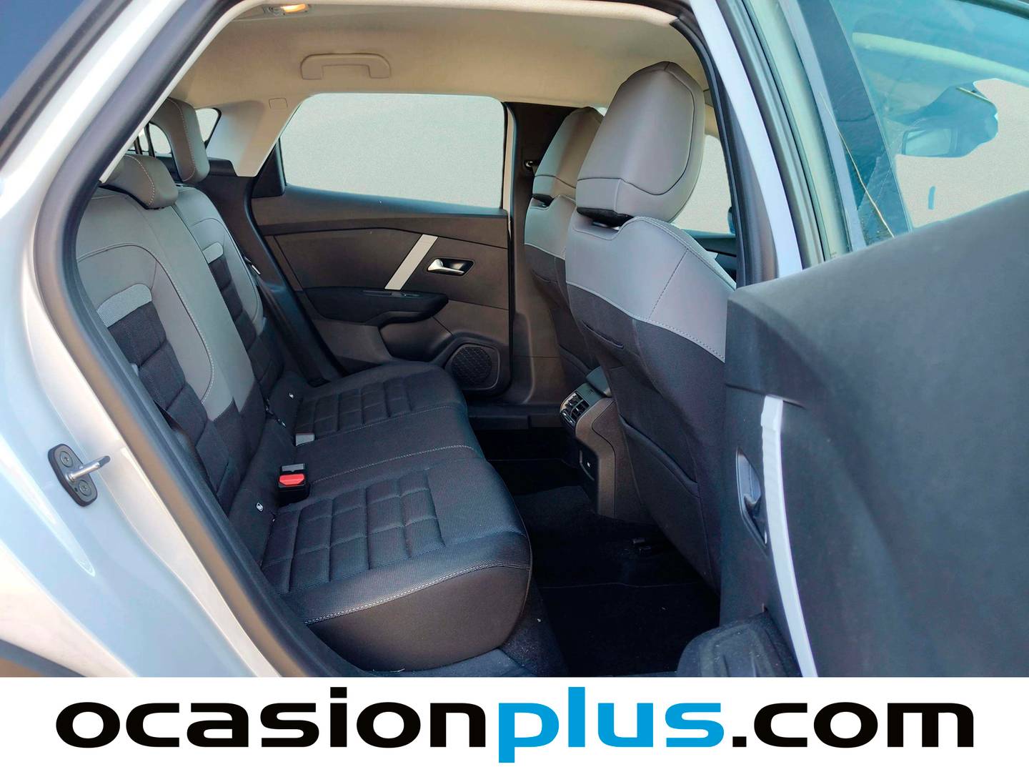 Citroën C4 Citroën C4 Hybrid 145 Business Edition e-DCS6 (145 CV) al mejor precio