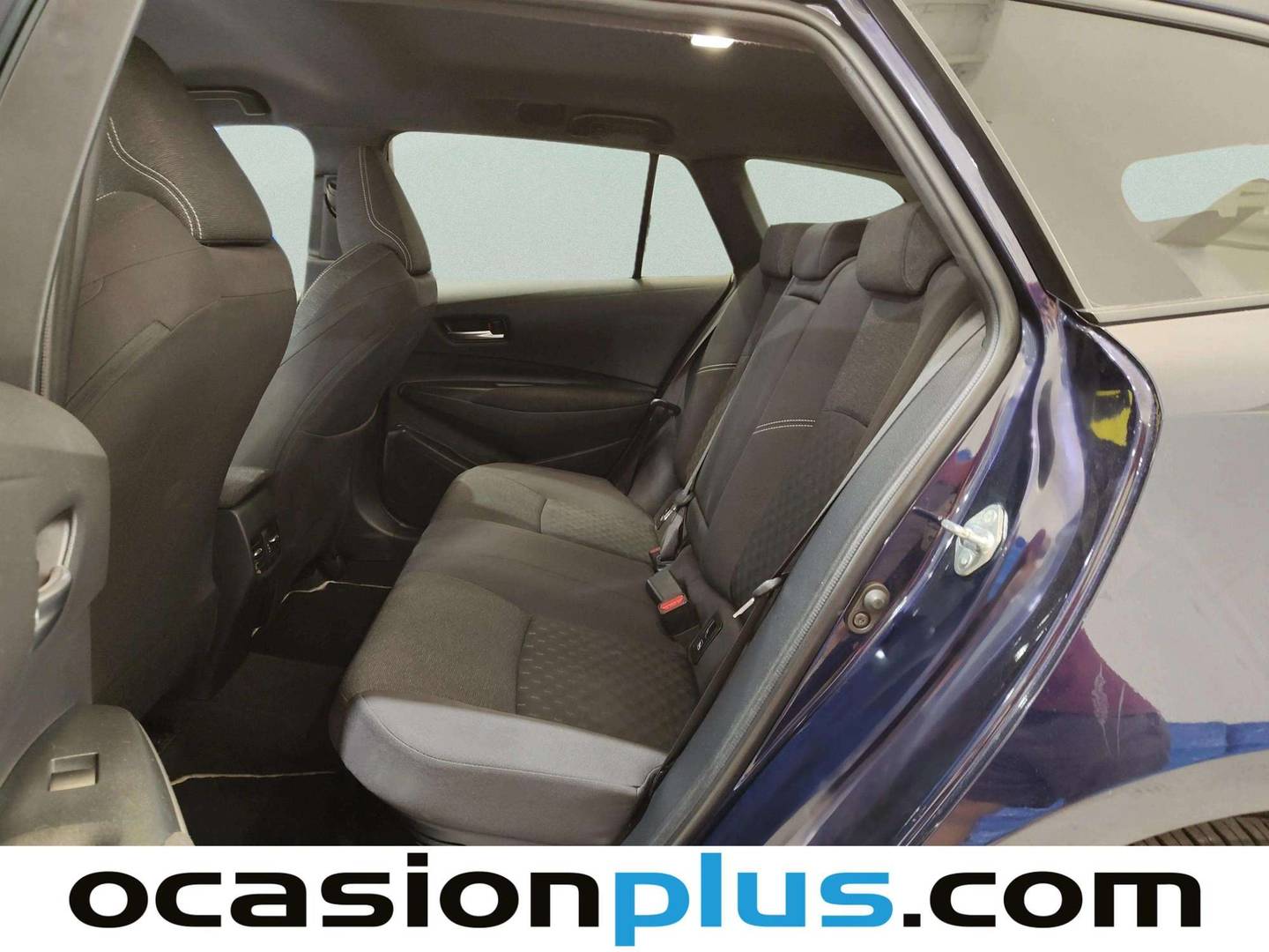 Foto asientos traseros Toyota Corolla Toyota Corolla 140H Active Plus Touring Sport (140 CV)