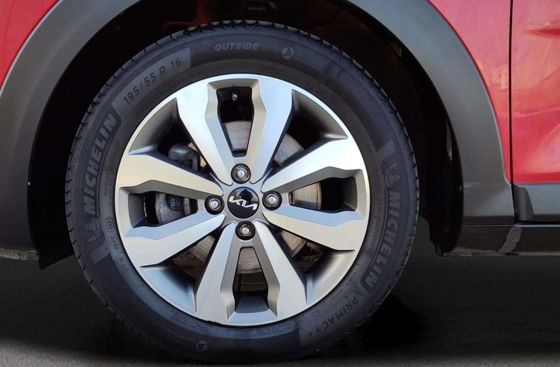 Kia Stonic 1.0 T-GDi Drive - foto 32