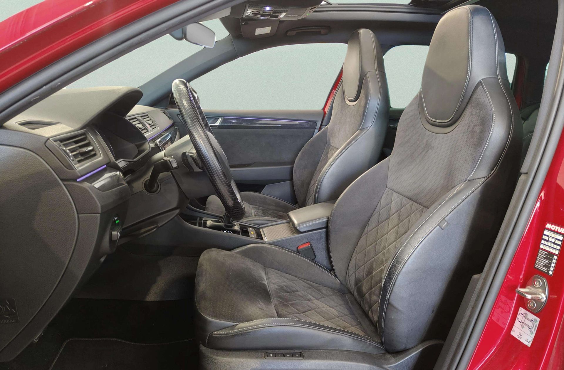 Škoda Superb Combi 2.0 TDI Sport Line DSG - foto 12