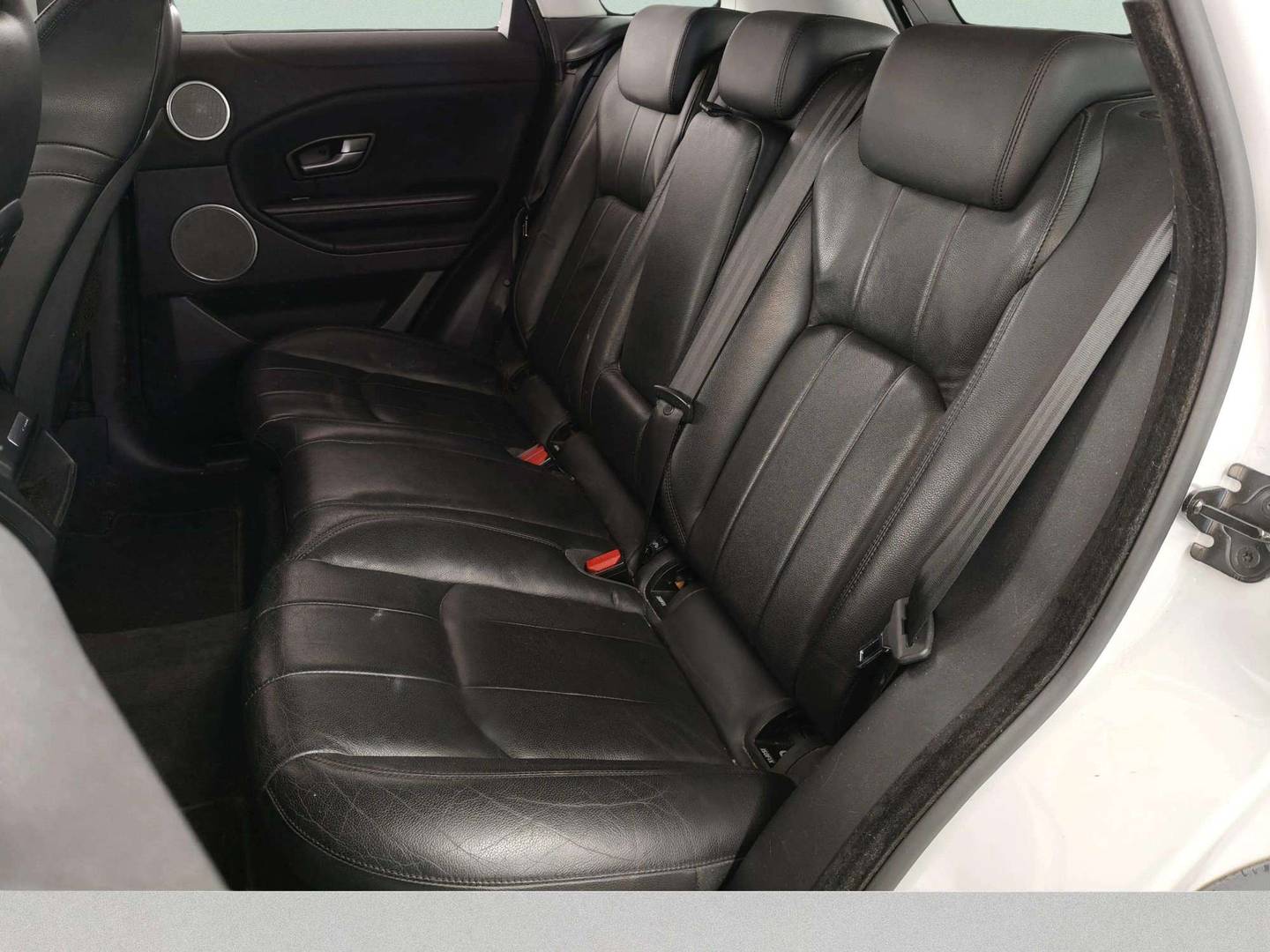 Foto asientos traseros Land Rover Range Rover Evoque Land Rover Range Rover Evoque 2.0 TD4 SE 4WD Auto (150 CV)