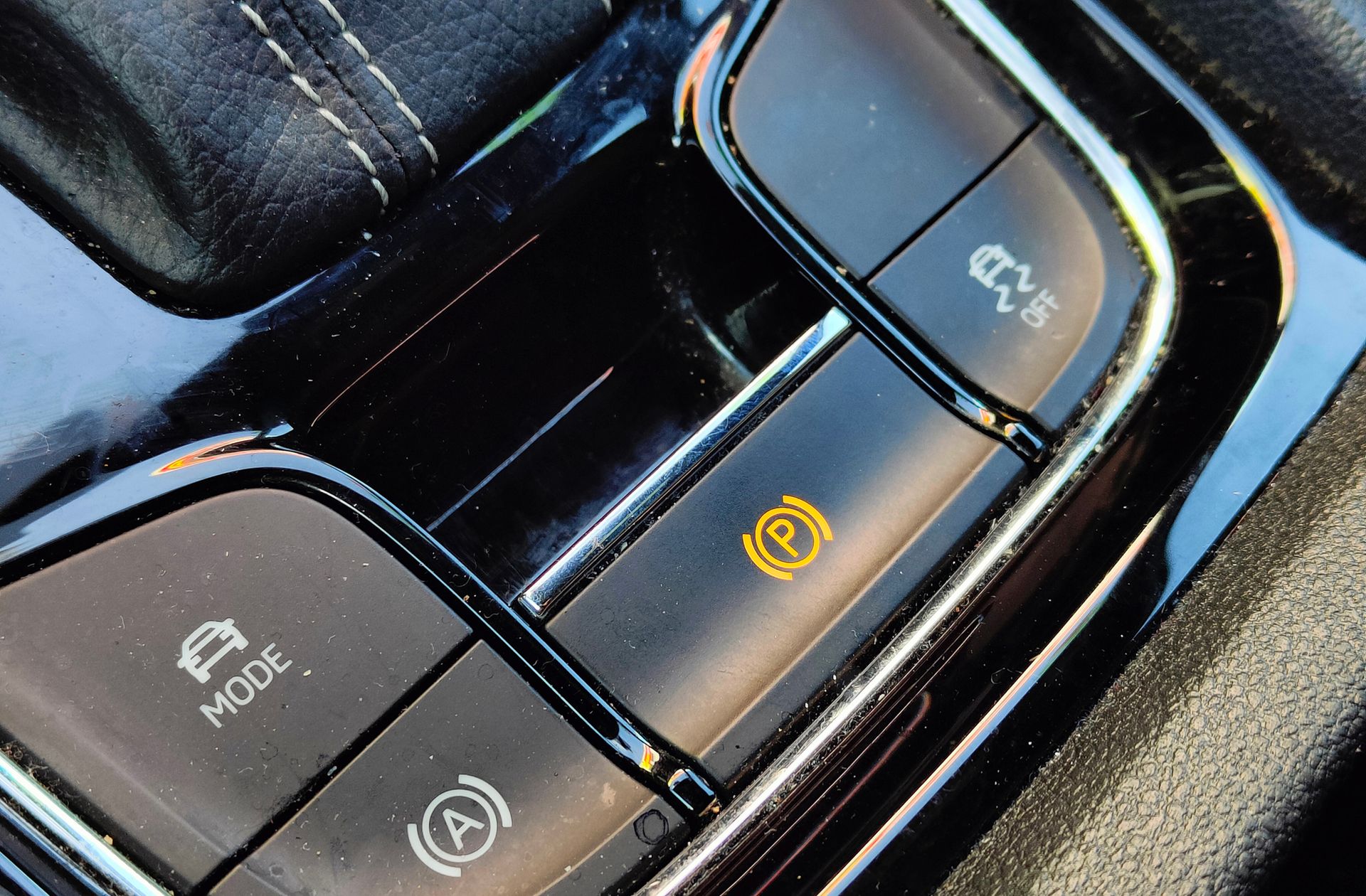 Škoda Karoq 1.5 TSI ACT Sportline DSG - foto 35