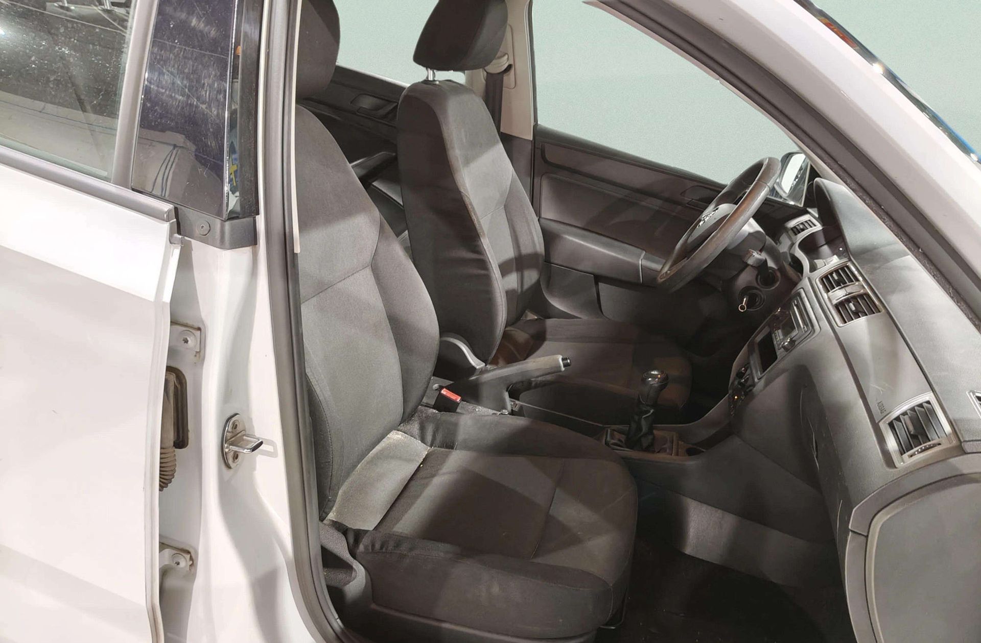 Škoda Spaceback 1.6 TDI CR Active - foto 14