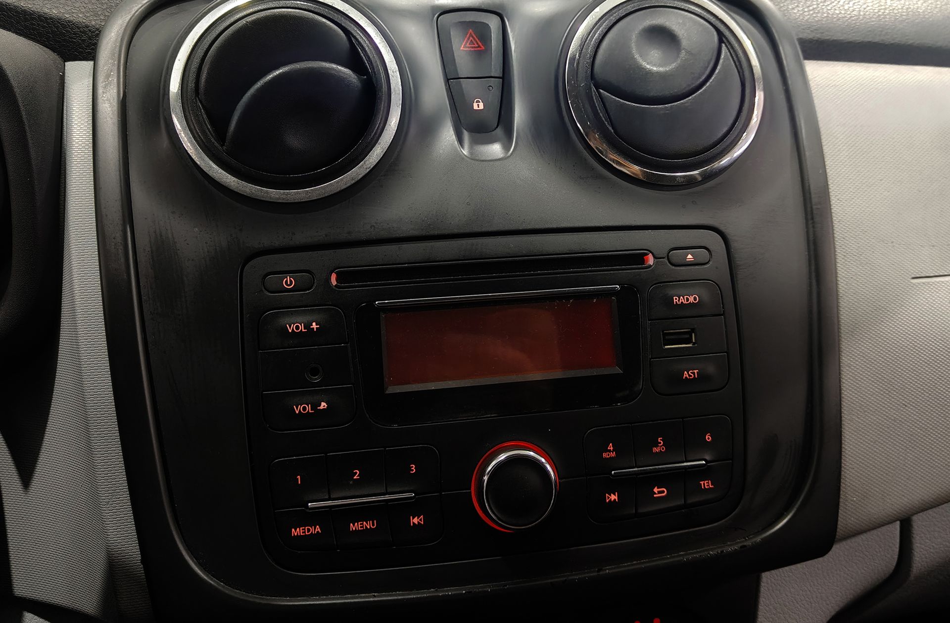 Dacia Sandero 1.2 Ambiance - foto 23