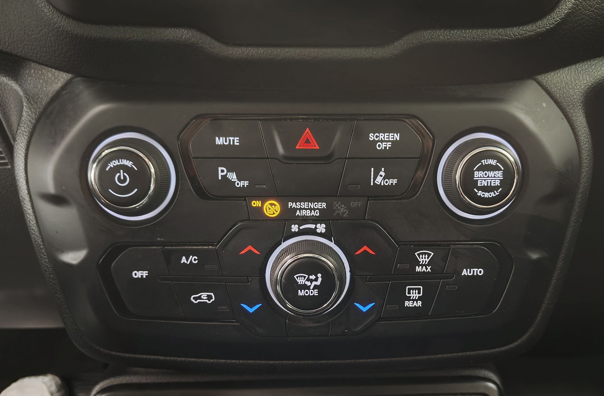 Jeep Renegade eHybrid 1.5 Limited ATX - foto 28