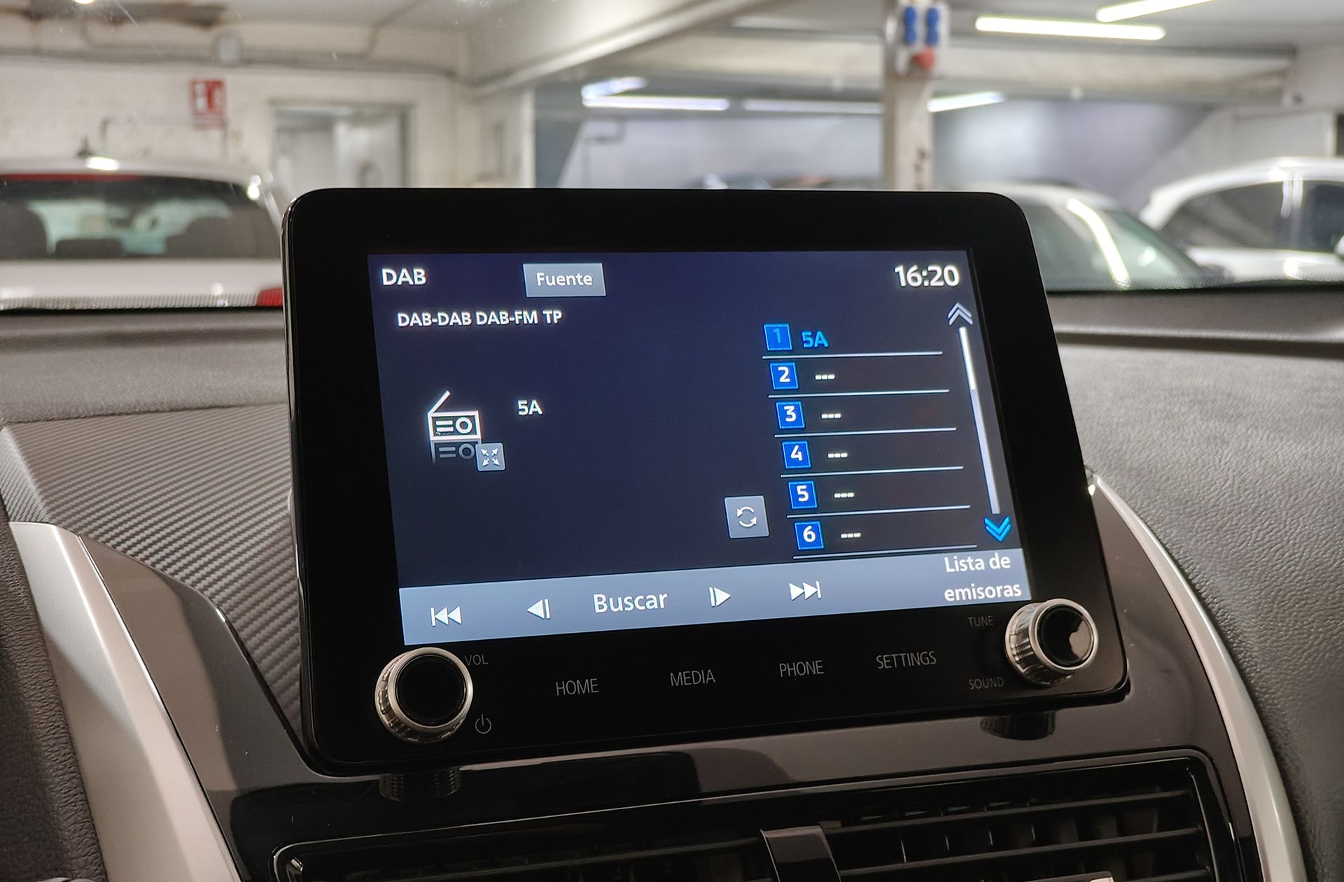 Mitsubishi Eclipse Cross 2.4 PHEV Kaiteki 4WD - foto 32