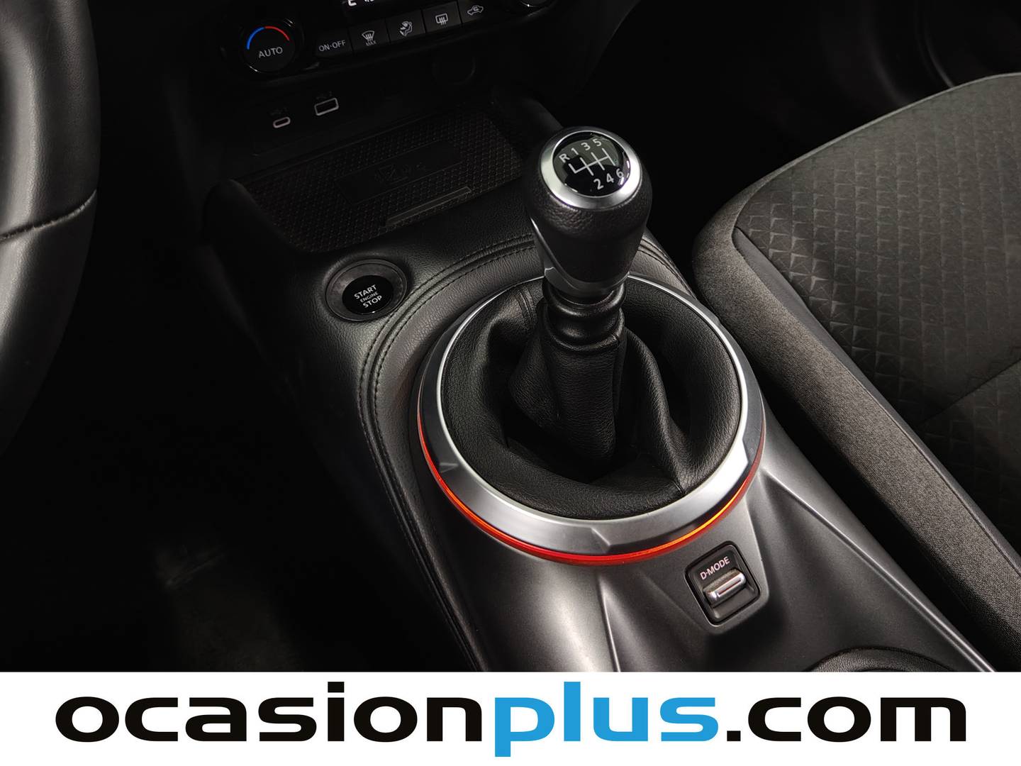 Foto Nissan JUKE Nissan Juke DIG-T N-Connecta 4x2 (114 CV)