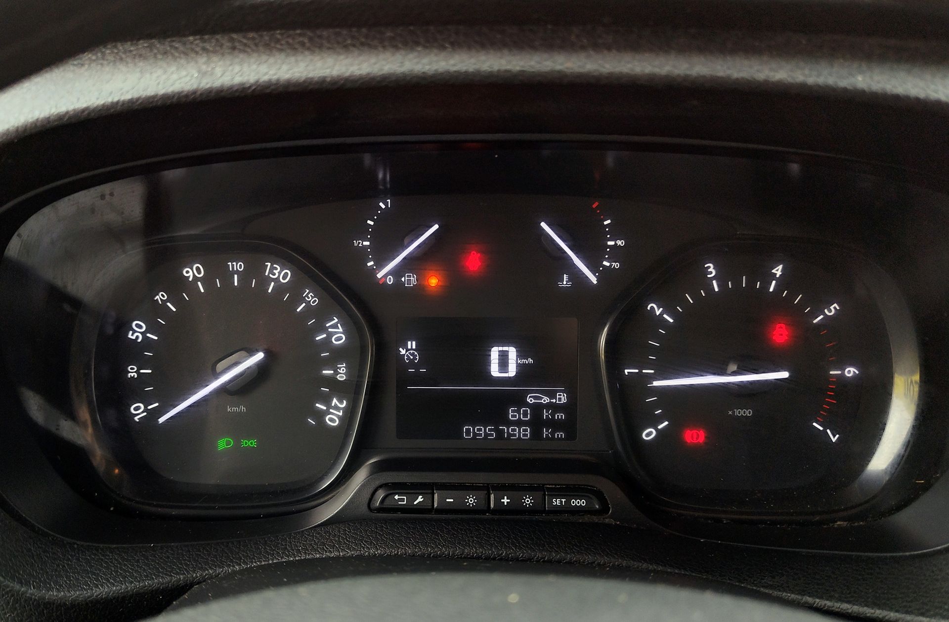 Opel Vivaro 1.5 Diesel M Standart Express 6 plazas - foto 20