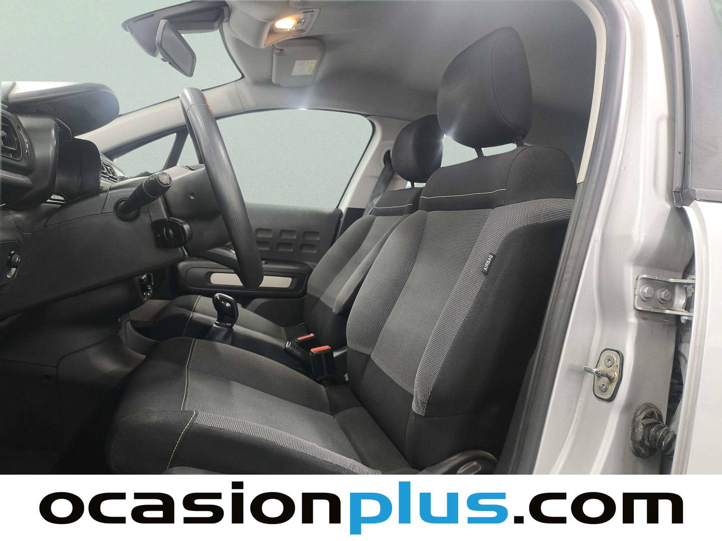 Foto asientos delanteros Citroën C3 Citroën C3 PureTech 82 Feel (82 CV)