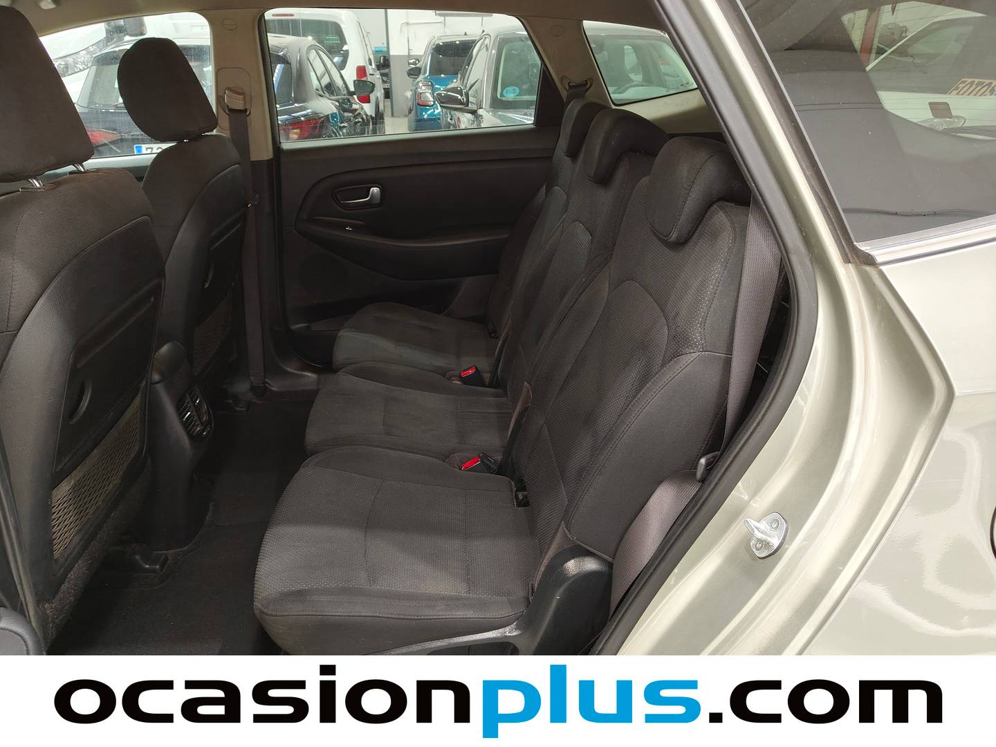 Foto asientos traseros KIA Carens KIA Carens 1.7 CRDi VGT UEFA Euro2016 Eco-Dynamics (115 CV)