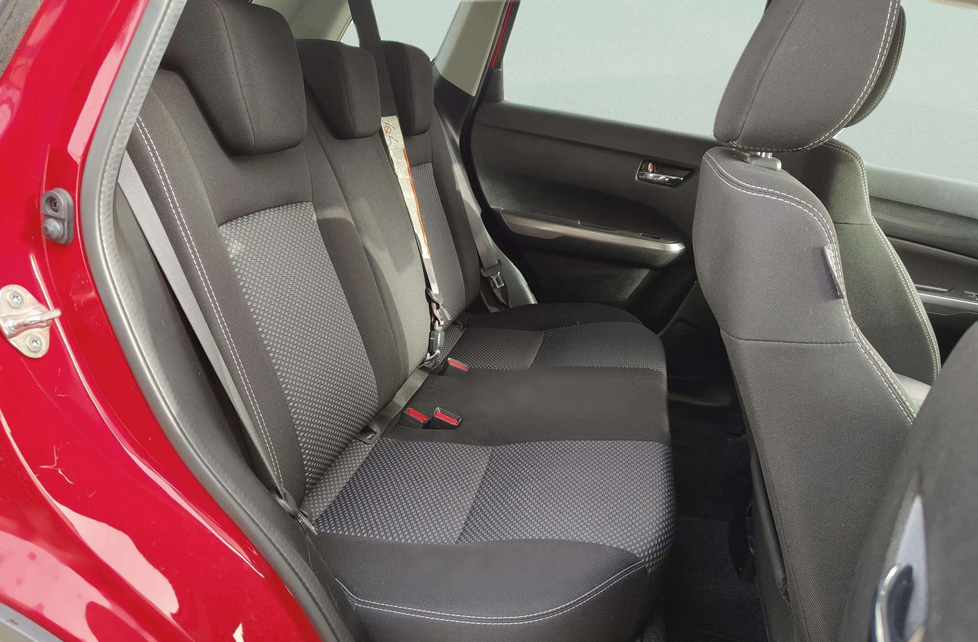 Suzuki Vitara 1.4 Turbo Mild Hybrid GLE - foto 19
