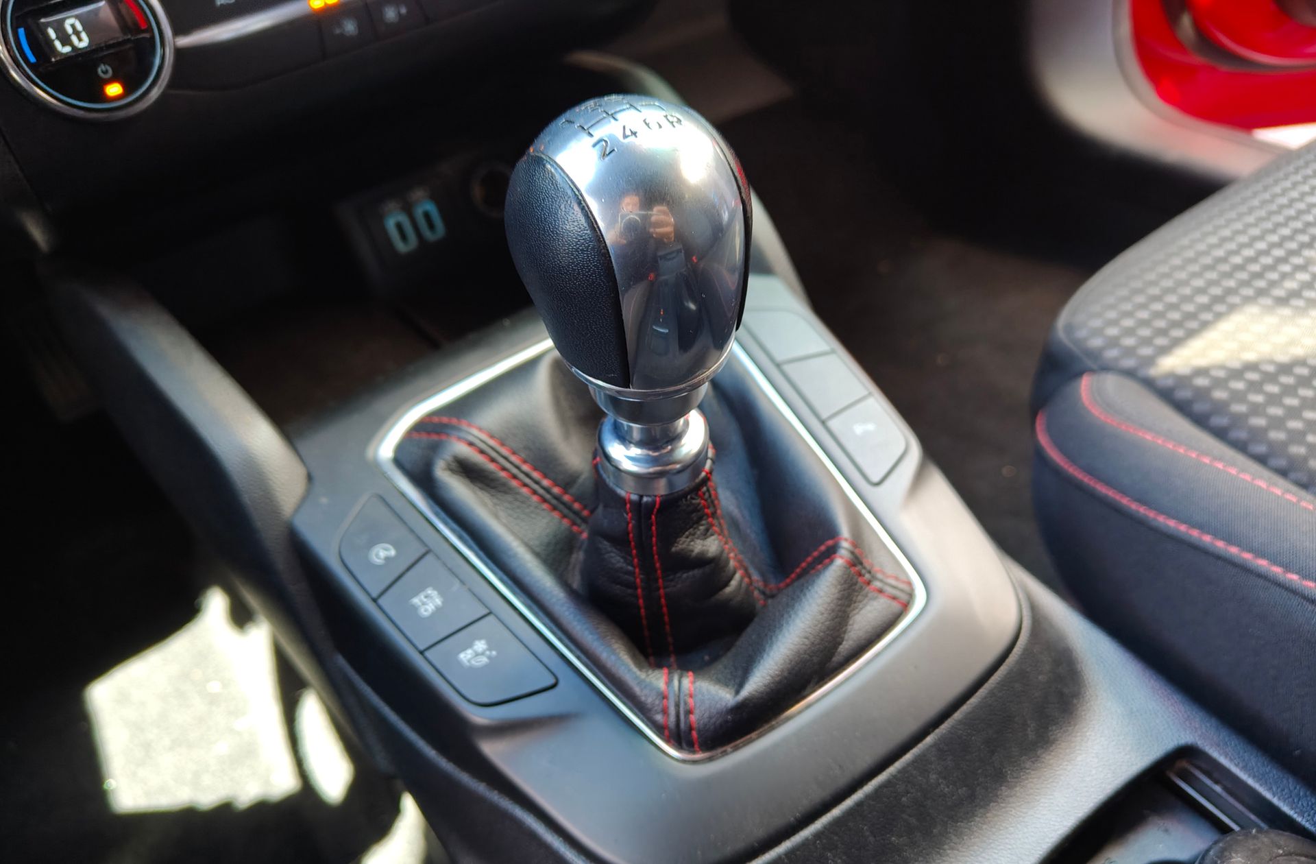 Ford Focus 1.0 EcoBoost MHEV ST-Line - foto 5