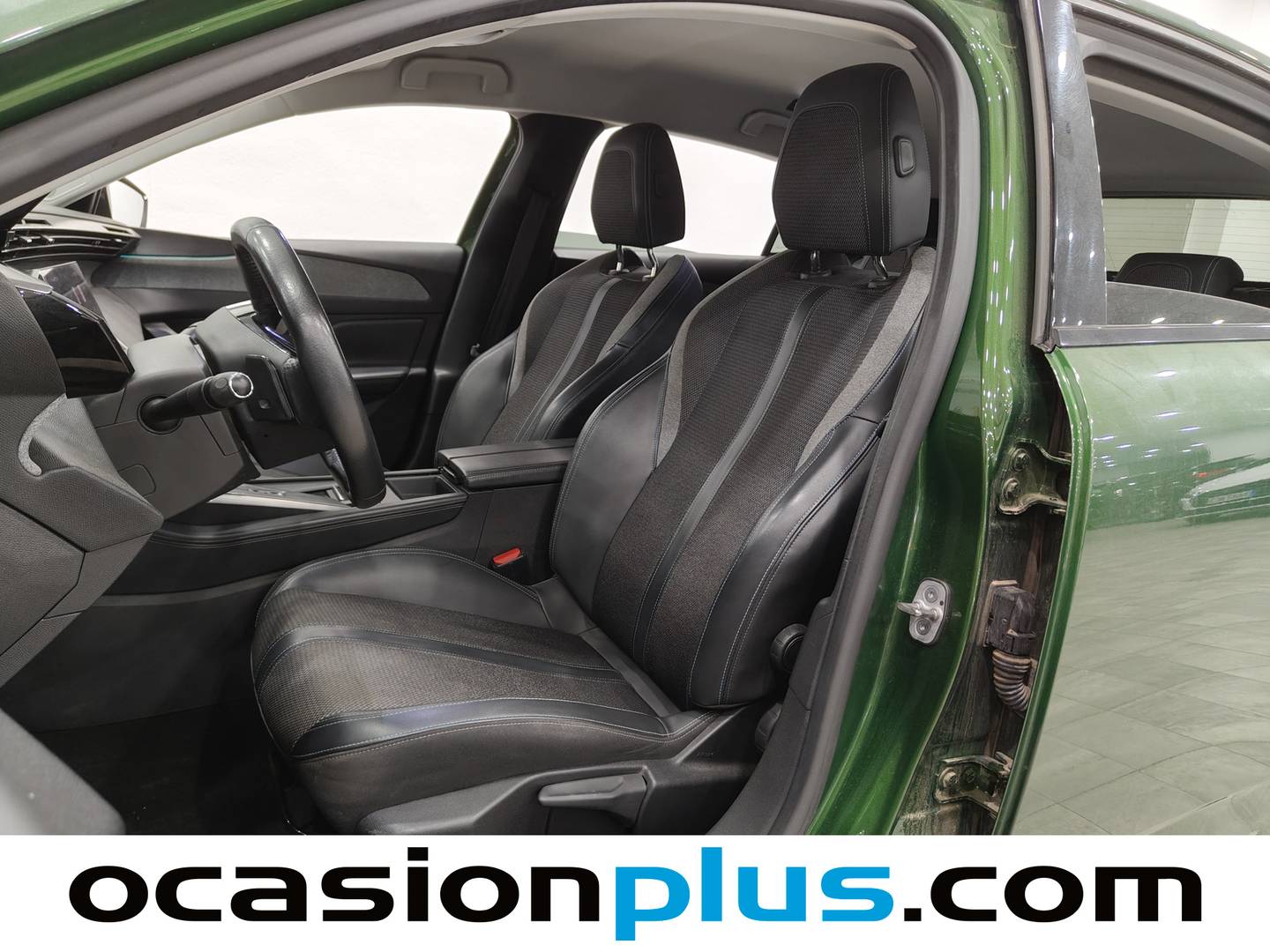 Foto Peugeot 308 Peugeot 308 PureTech 130 S&S Allure Pack EAT8 (130 CV)