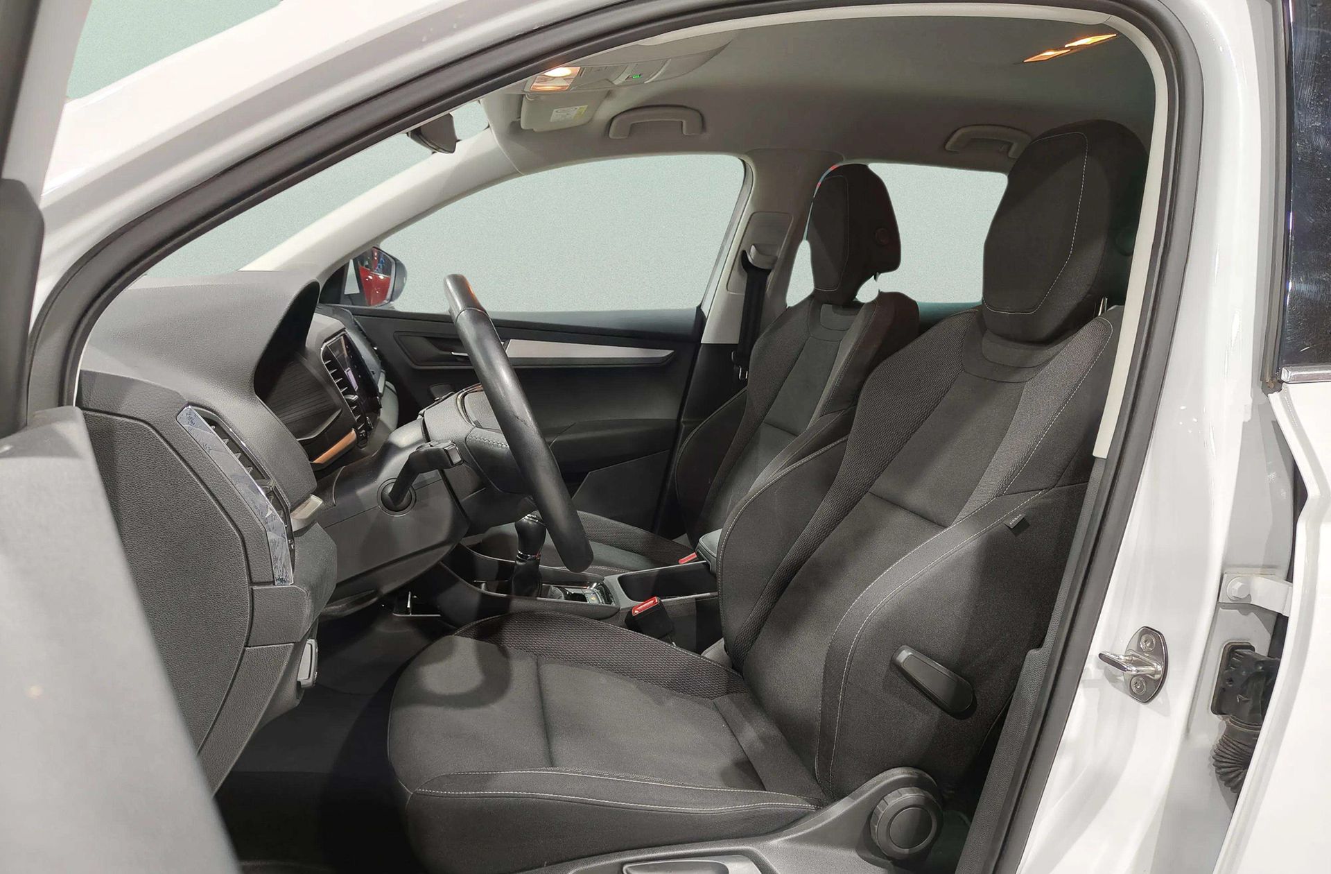 Škoda Karoq 2.0 TDI Selection - foto 9
