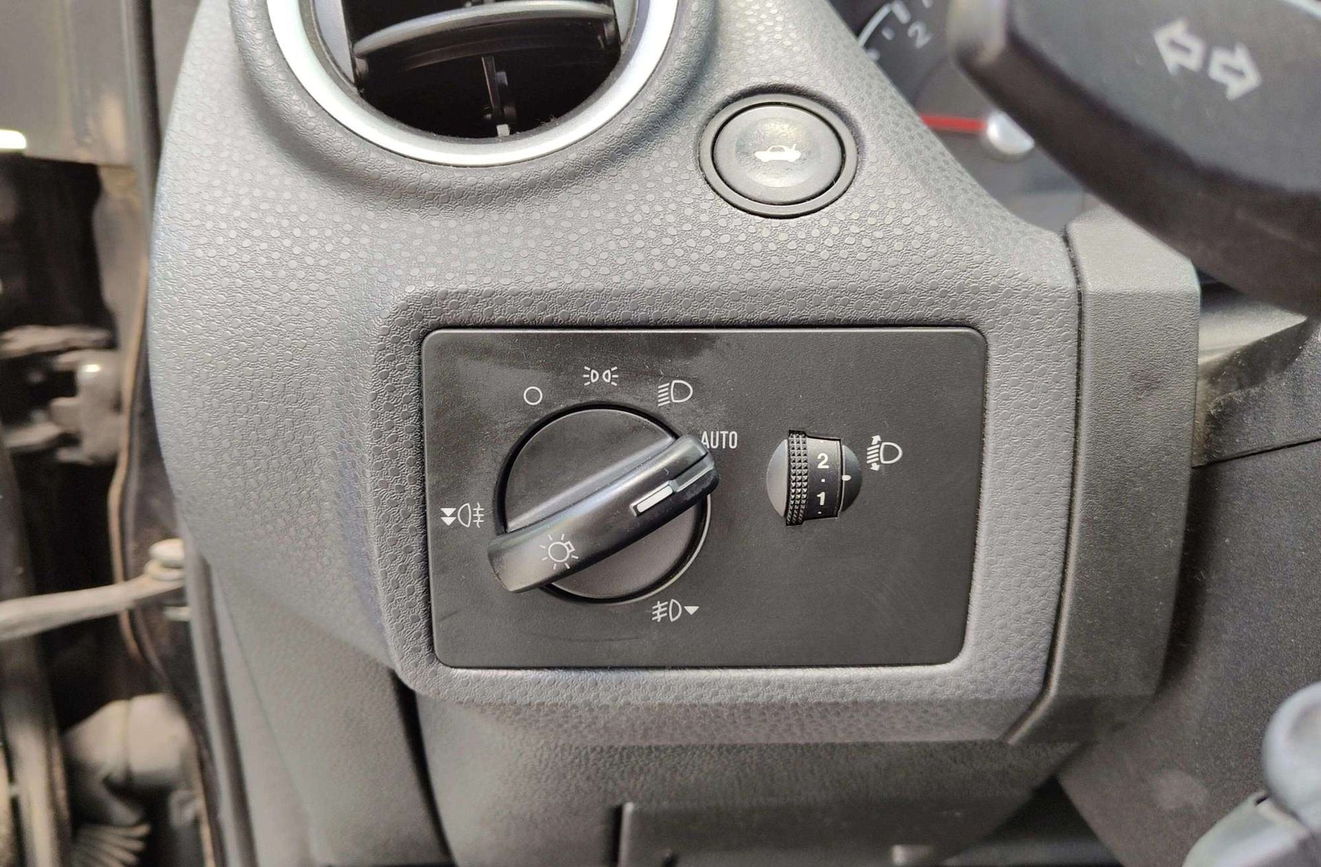 Ford Fiesta 1.6 TDCi Coupé Trend - foto 20
