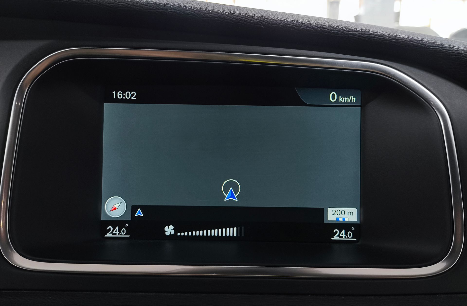 Volvo V40 2.0 D3 Momentum - foto 7
