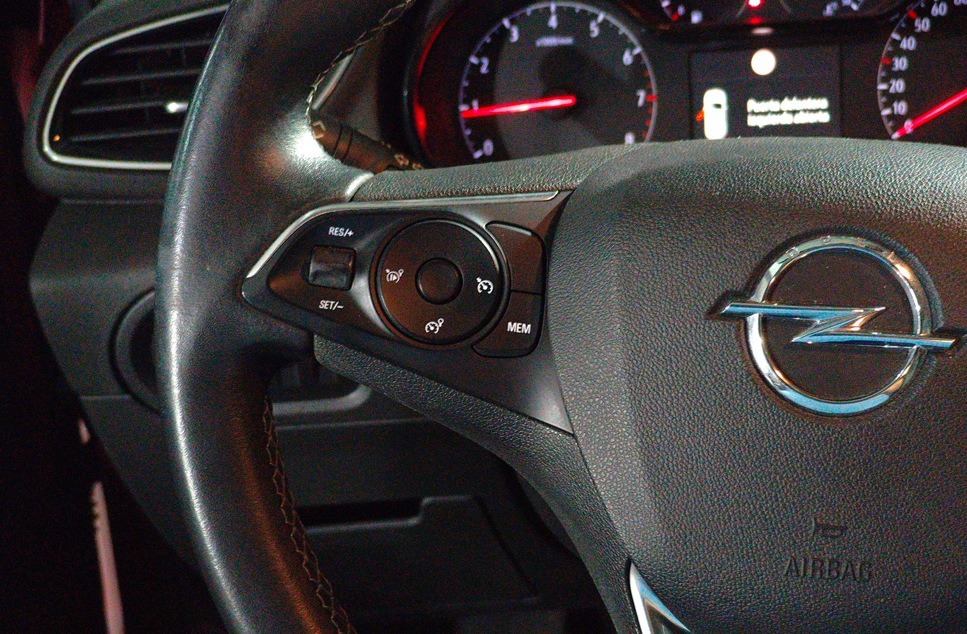 Opel Grandland 1.2 Turbo Selective - foto 29