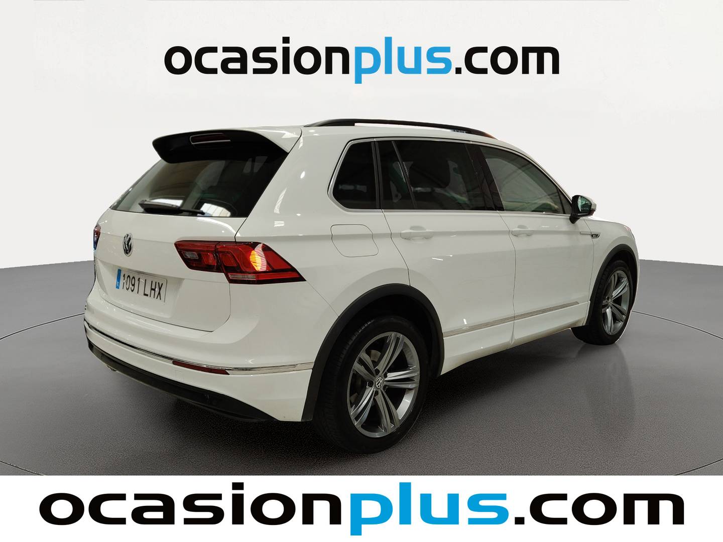 Foto trasera Volkswagen Tiguan Volkswagen Tiguan Advance 1.5 TSI (150 CV) Pack R-Line derecha